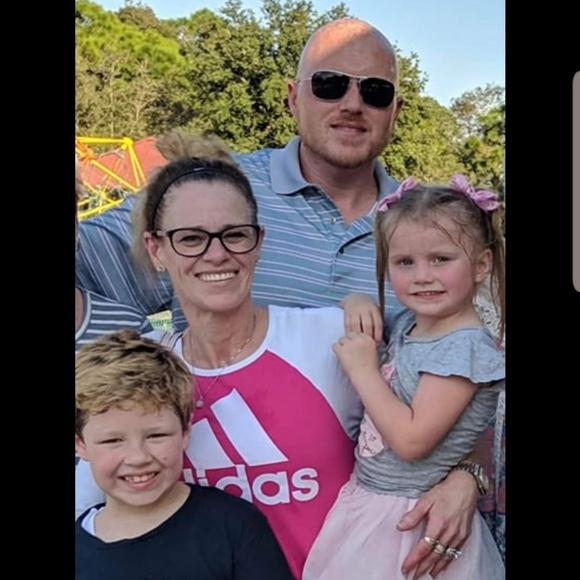 Meet your Posher, Candace - Picture 1 of 1